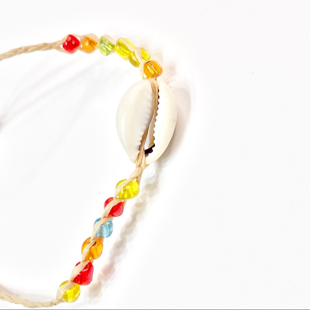 New Beaded Shell Bracelet - Picture 2 of 2